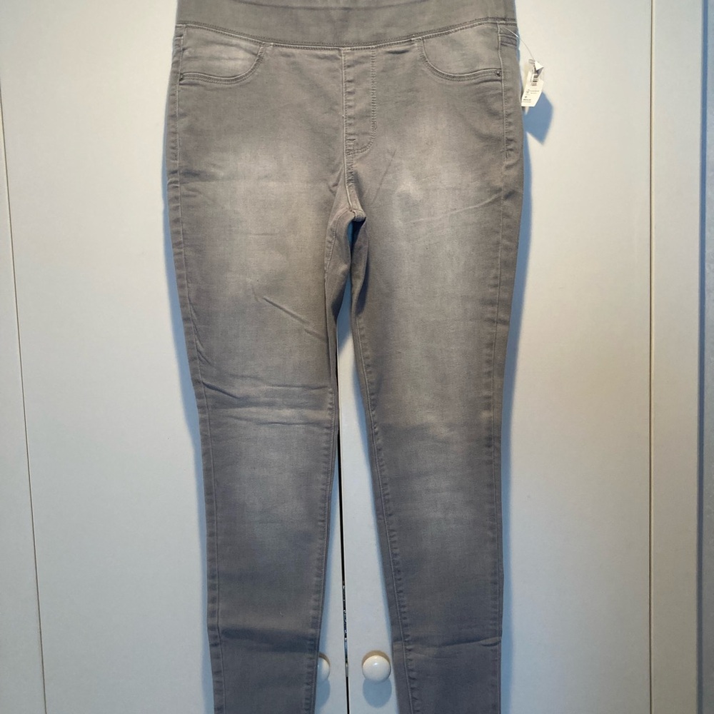 Old Navy Rockstar Pull on Jeggings NWT